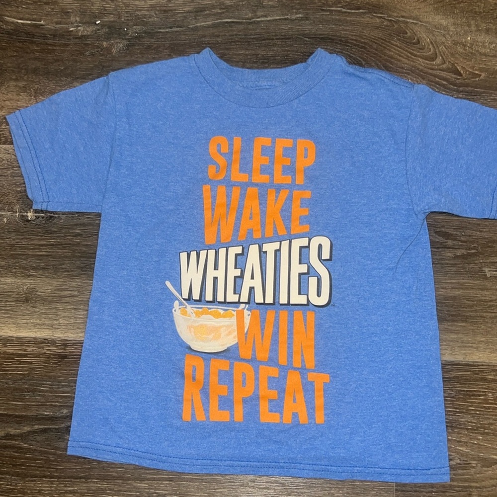 🚥3/$12🚥 Wheaties graphic tee